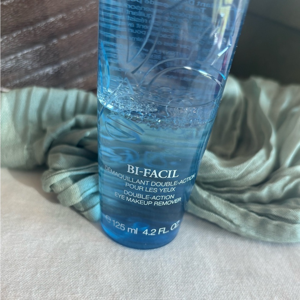 Lancome Bi Facil Eye Makeup Remover 4.2 Oz Double Action NEW Skincare - Picture 3 of 4